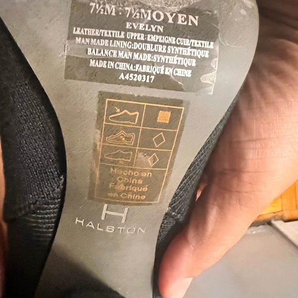 🤩Beautiful boots Halston for women‼️ - Picture 3 of 4
